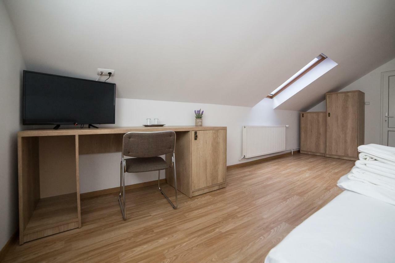 Casa Burduhos Hotel Campulung Moldovenesc Bagian luar foto