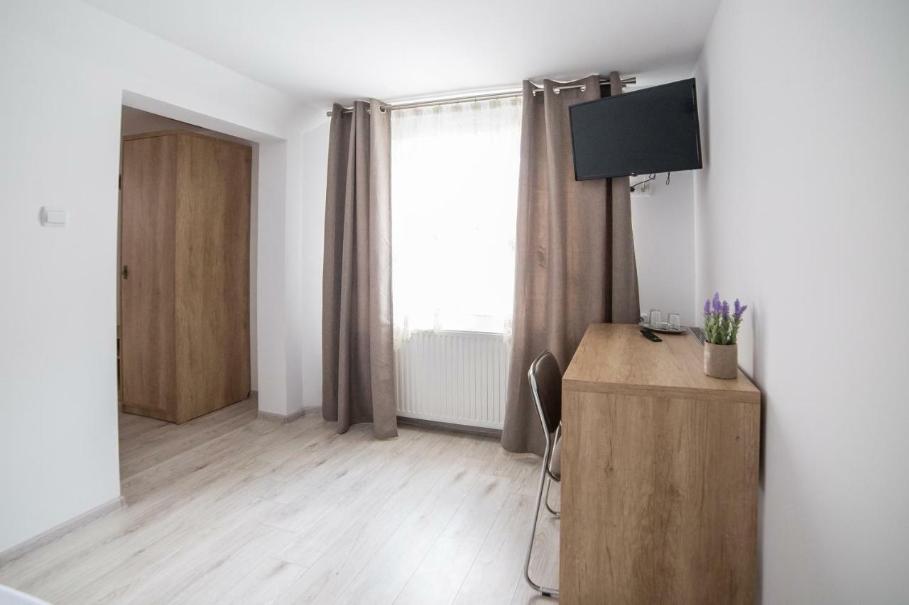 Casa Burduhos Hotel Campulung Moldovenesc Bagian luar foto