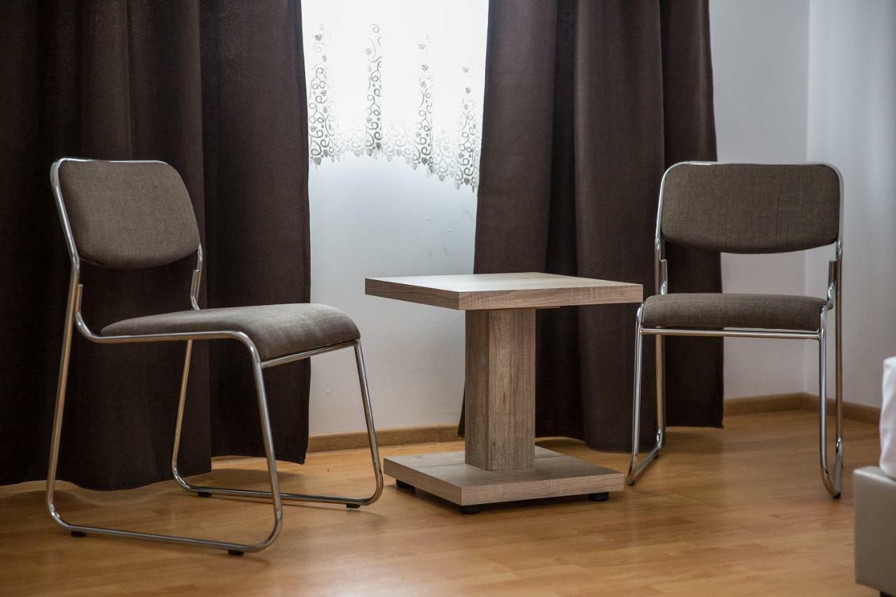 Casa Burduhos Hotel Campulung Moldovenesc Bagian luar foto